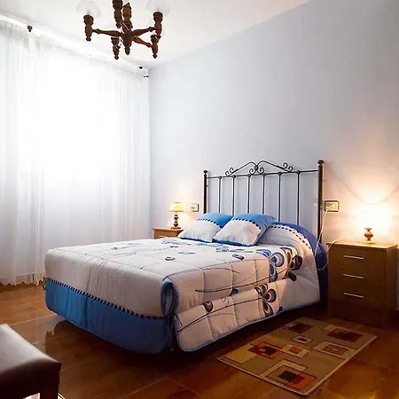 - 4 Bedrooms - 60295 아파트